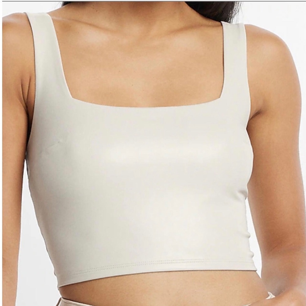 Express Sandshell Body Contour Cropped Faux Leather Top size Medium